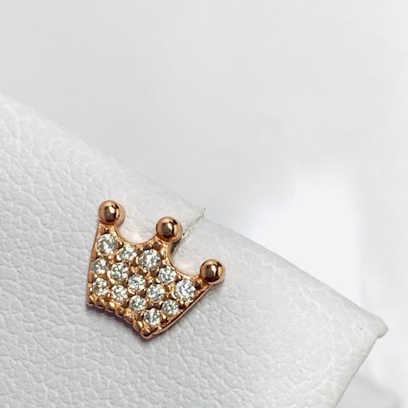 🌟 Gold plated Stud Earrings - Picture 3 of 5